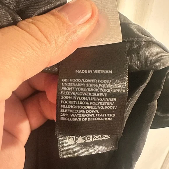 The North Face Black Insulated Jacket - Picture 4 of 5